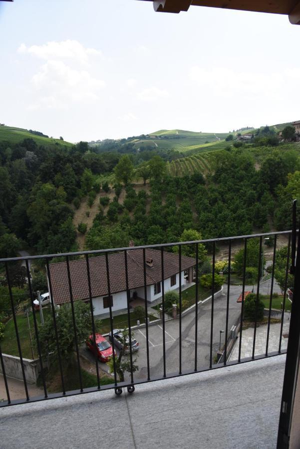 In Piazzetta Holiday Apartments, Barolo Exterior photo