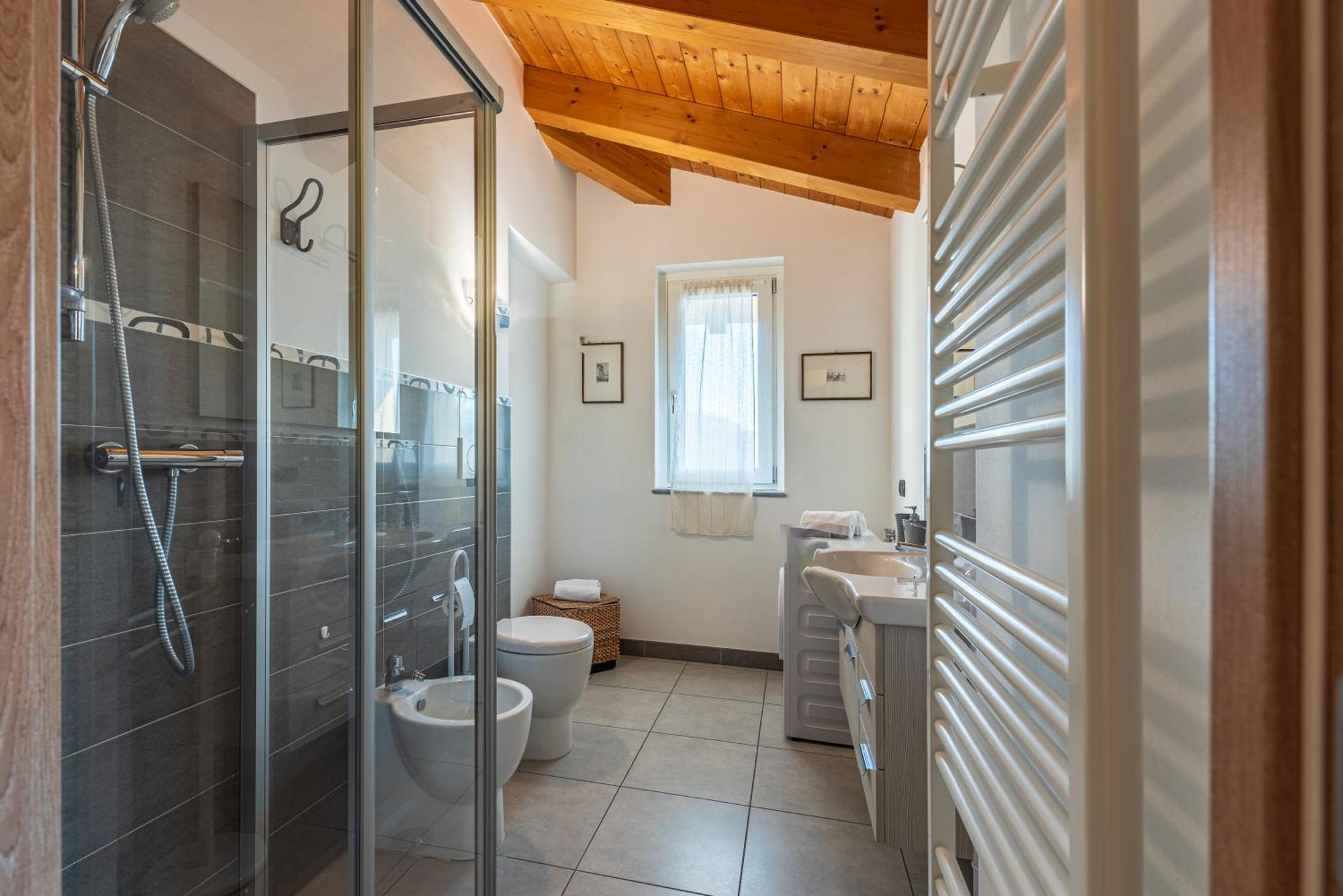 In Piazzetta Holiday Apartments, Barolo Exterior photo