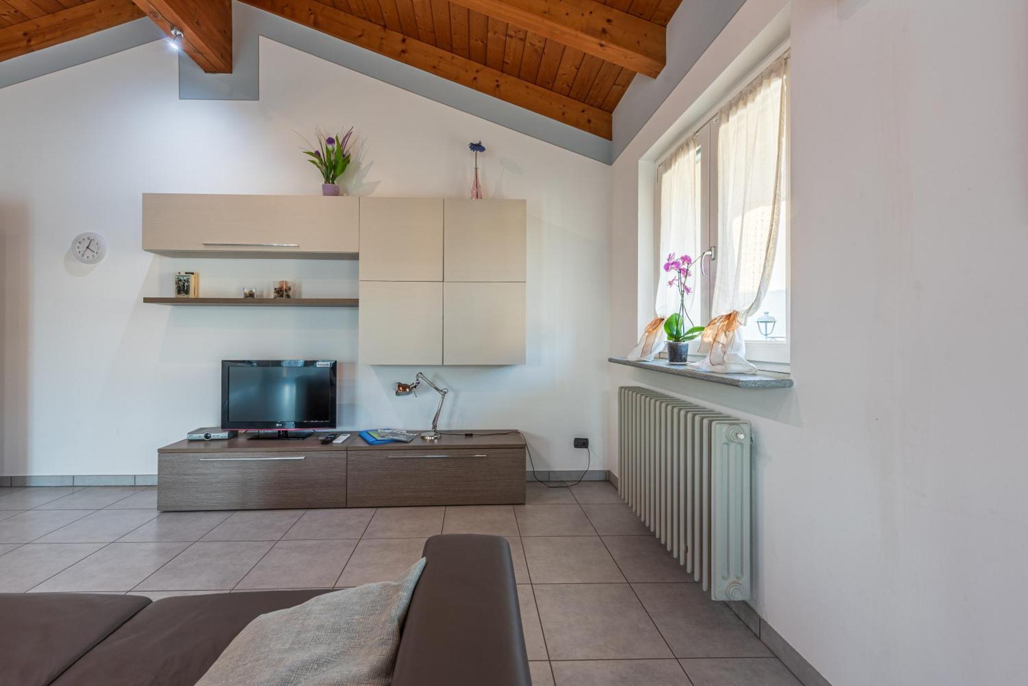 In Piazzetta Holiday Apartments, Barolo Exterior photo