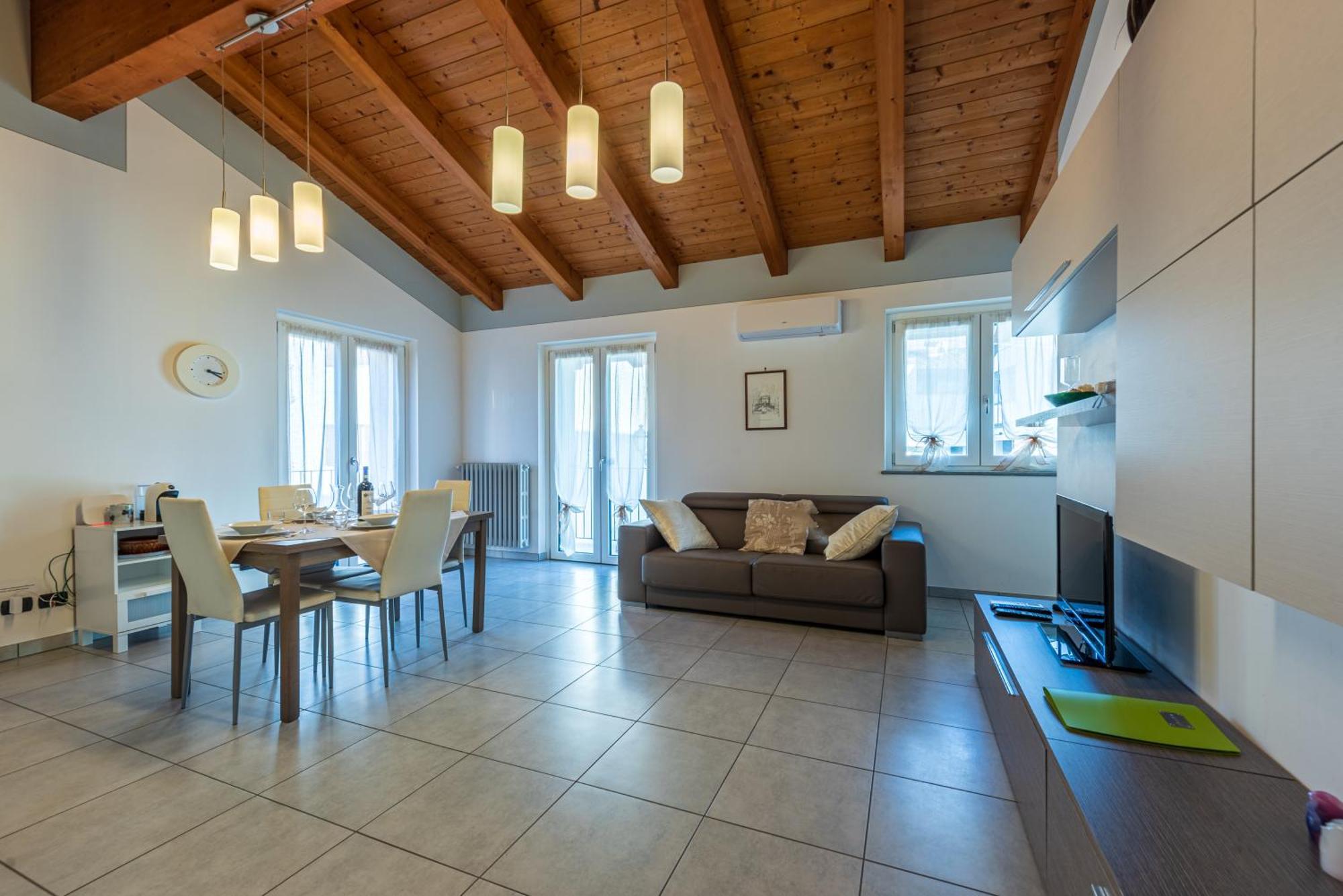 In Piazzetta Holiday Apartments, Barolo Exterior photo
